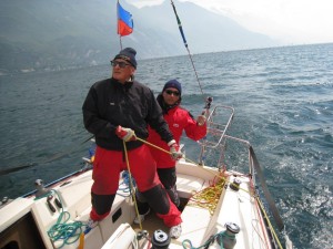 Regolando lo spinnaker ...