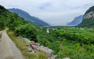 Salendo in bici da Prato Saiano a Nago