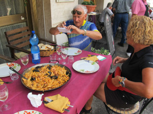 Fermi, raga ... fatemela fotografare prima di divorarla!