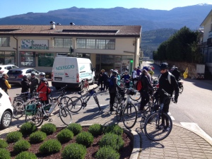 L'arrivo mio (con bandiera) a Sarche