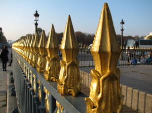 In fondo, l'Arco di trionfo