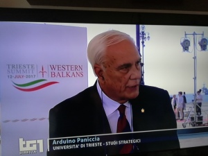 IMG_20170712_163433_resized_20170712_045904968