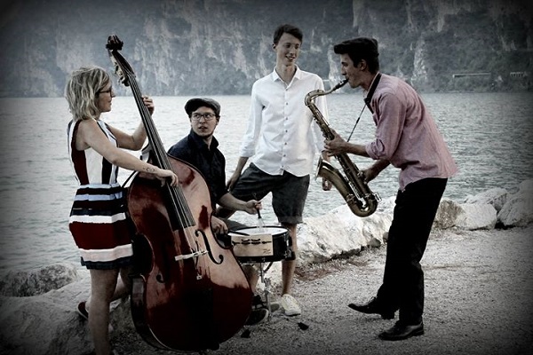 600 Orange Pouf Quartet_2