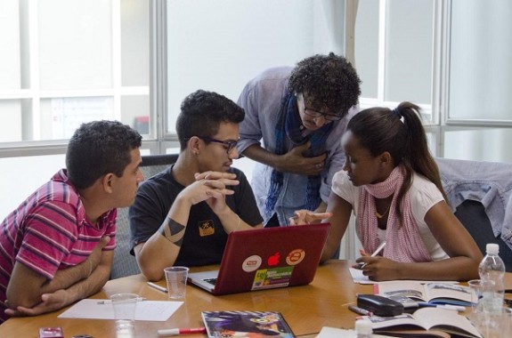 600_ROM9364-2_imagefullwide